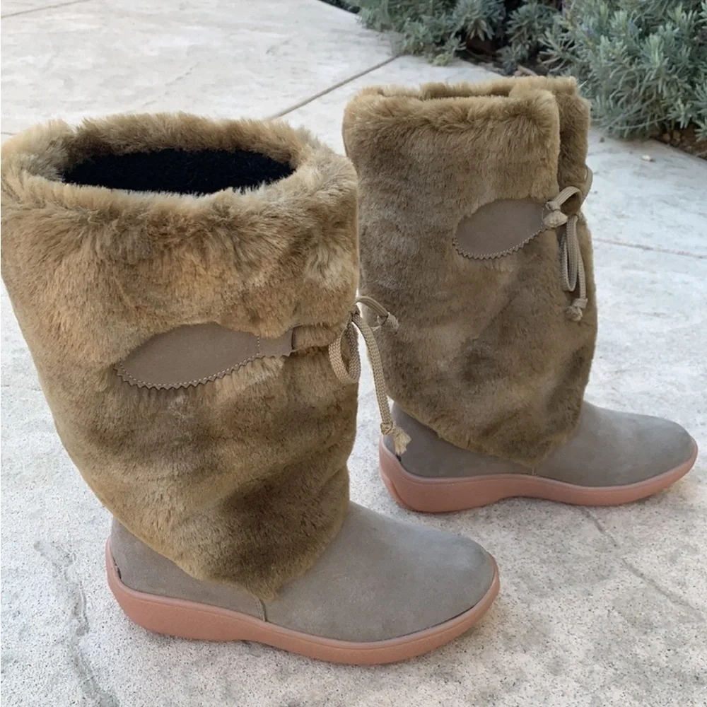 Oscar Sport Women's Faux Fur Ski Apres Tan Winter Boots Size 38/7.5-8 NWOT